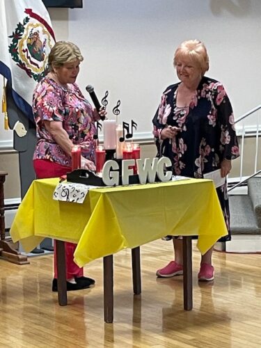 Woman's Club of Wheeling Installs New Officers
